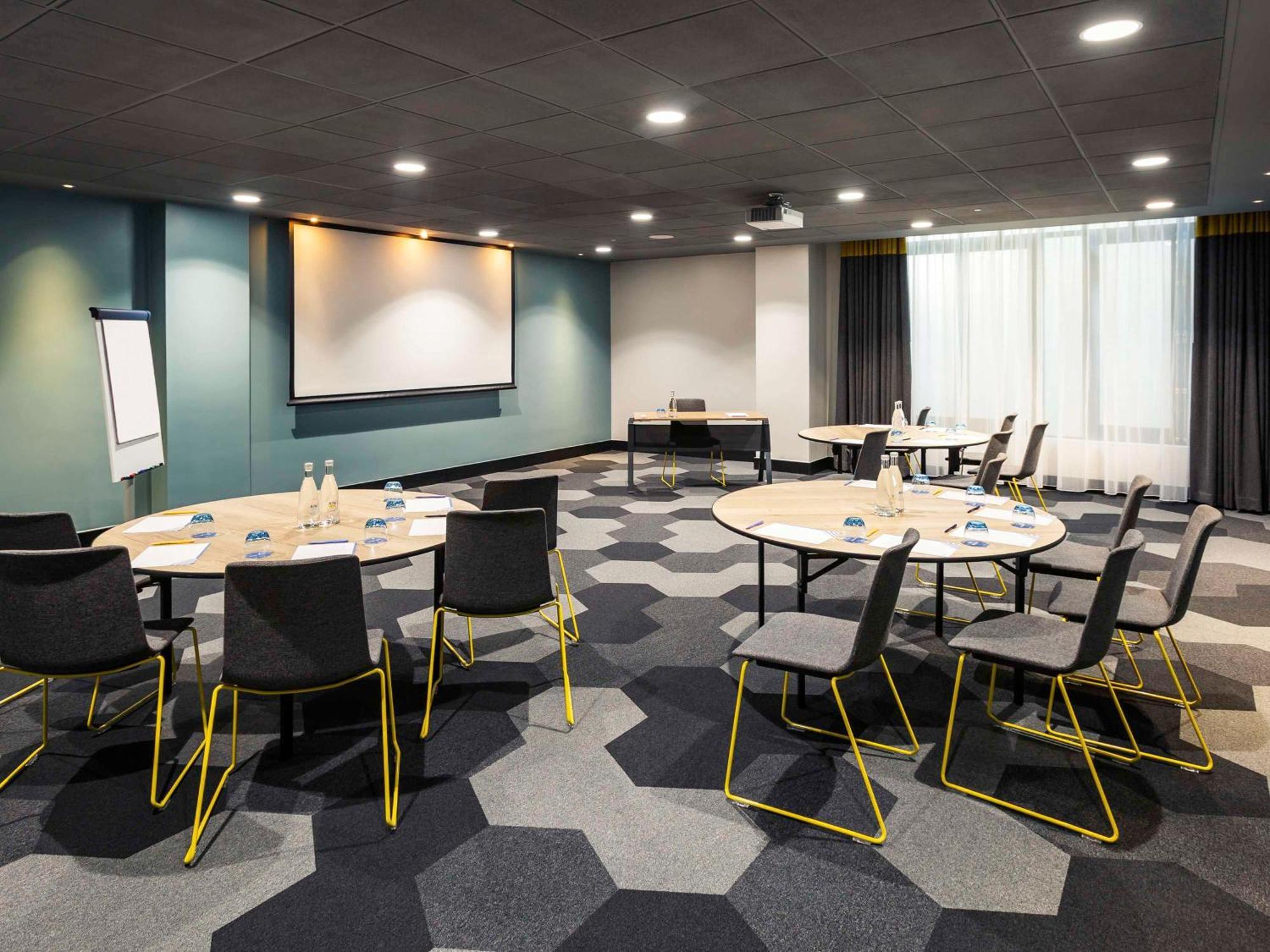 Novotel Tower Bridge Hotel 4*